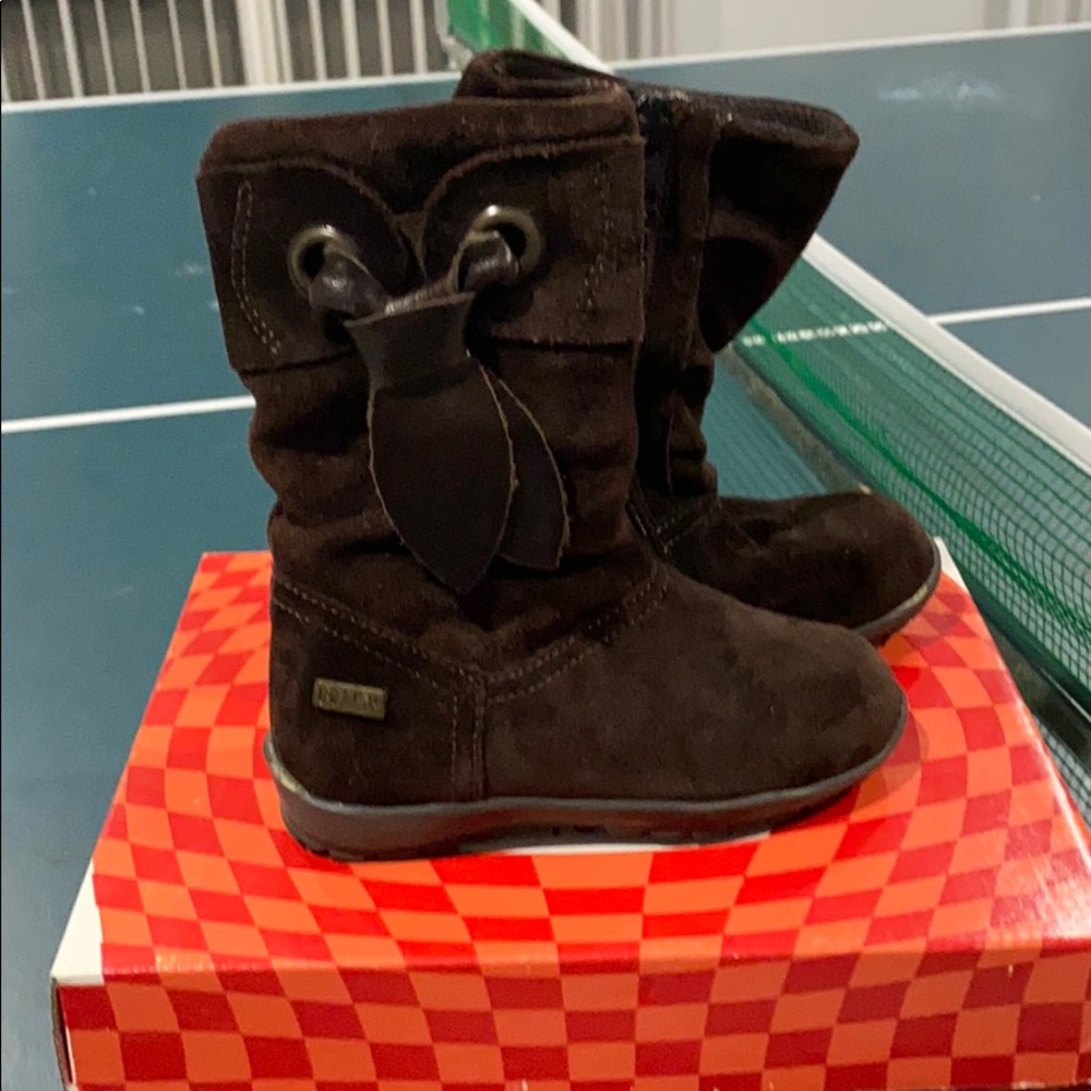 Like New in the box Toddler girls boots